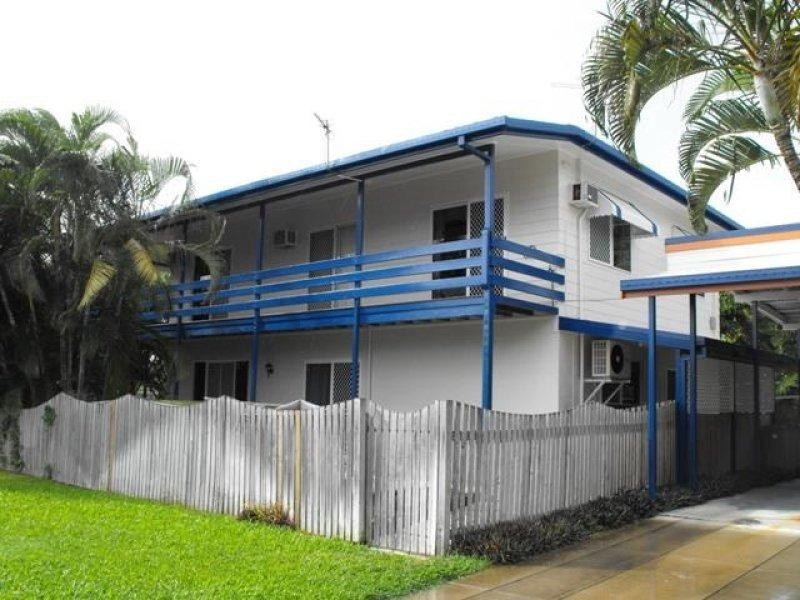 128 Queens Road, Hermit Park QLD 4812