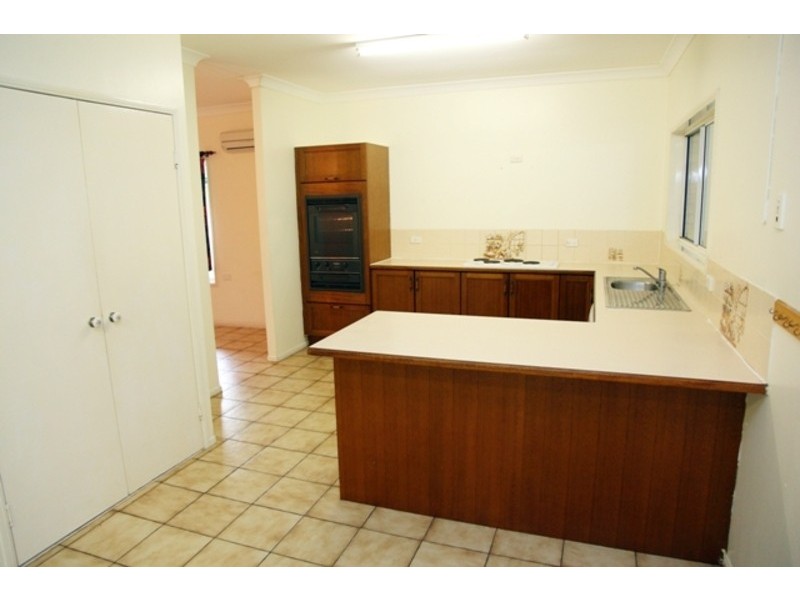 9 Elberry Crescent, Kelso QLD 4815