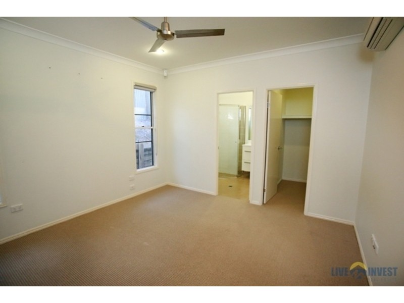 17 Hillock Crescent, Bushland Beach QLD 4818