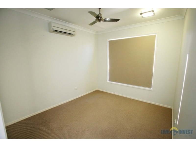 17 Hillock Crescent, Bushland Beach QLD 4818
