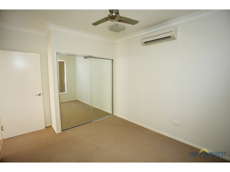 17 Hillock Crescent, Bushland Beach QLD 4818