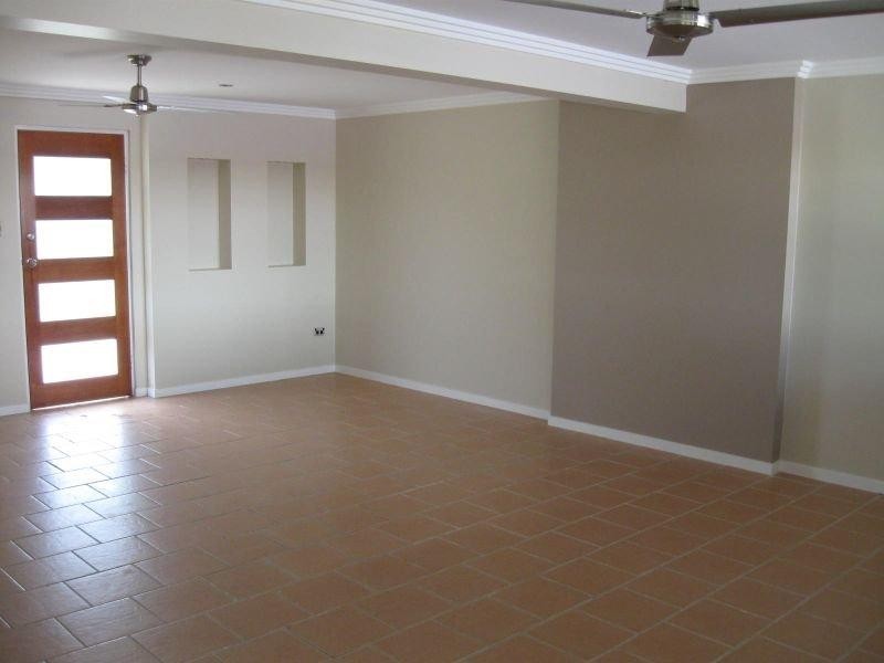1 Beagle Court, Kirwan QLD 4817