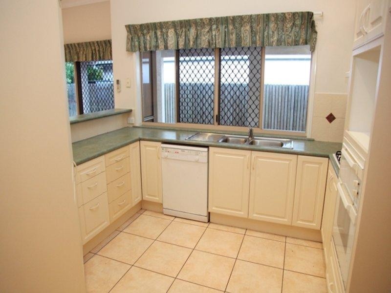 5 Flame Court, Kirwan QLD 4817