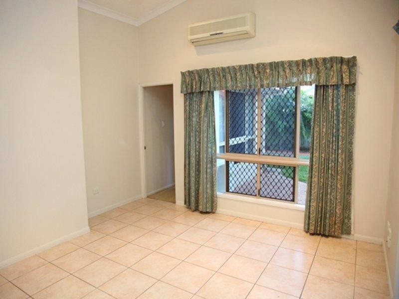 5 Flame Court, Kirwan QLD 4817