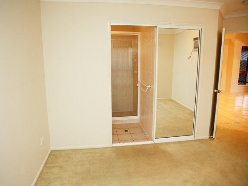 5 Flame Court, Kirwan QLD 4817