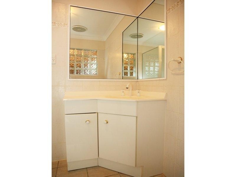 5 Flame Court, Kirwan QLD 4817