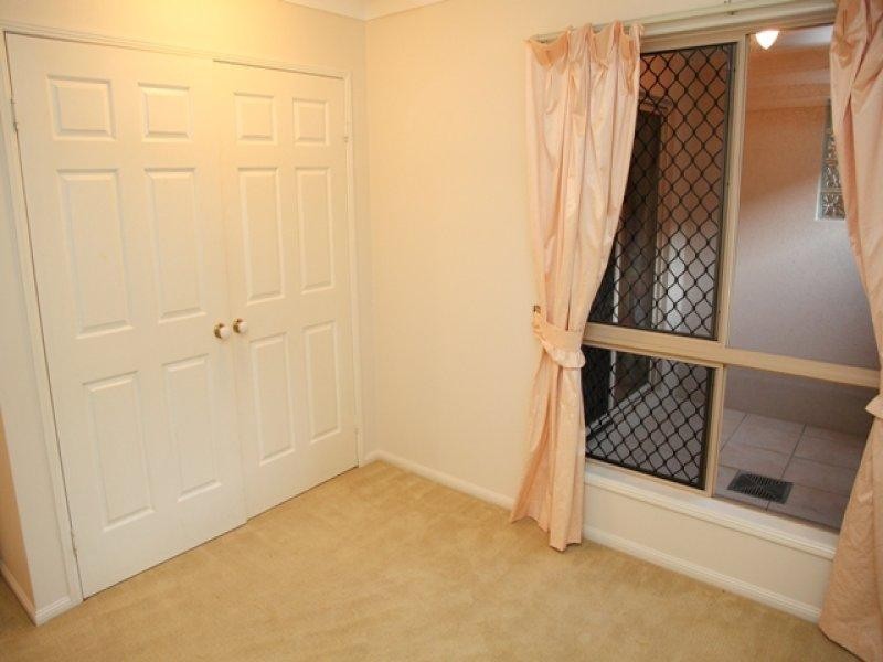 5 Flame Court, Kirwan QLD 4817