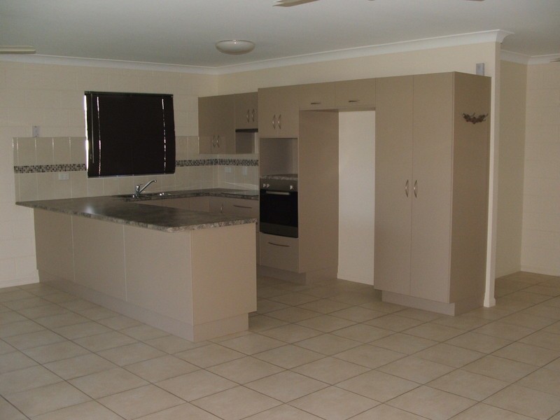 4 Thornbill Close, Kelso QLD 4815