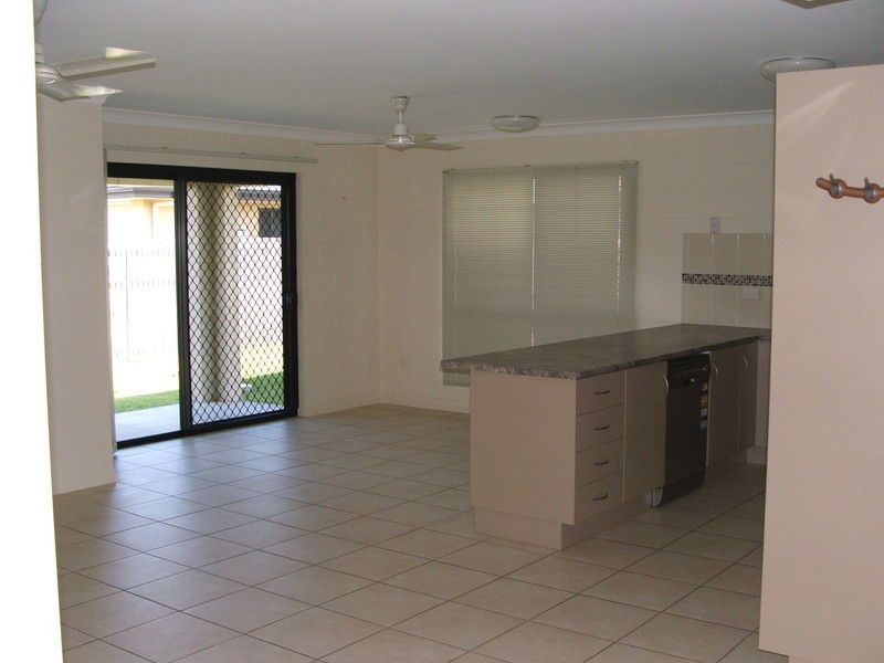 4 Thornbill Close, Kelso QLD 4815