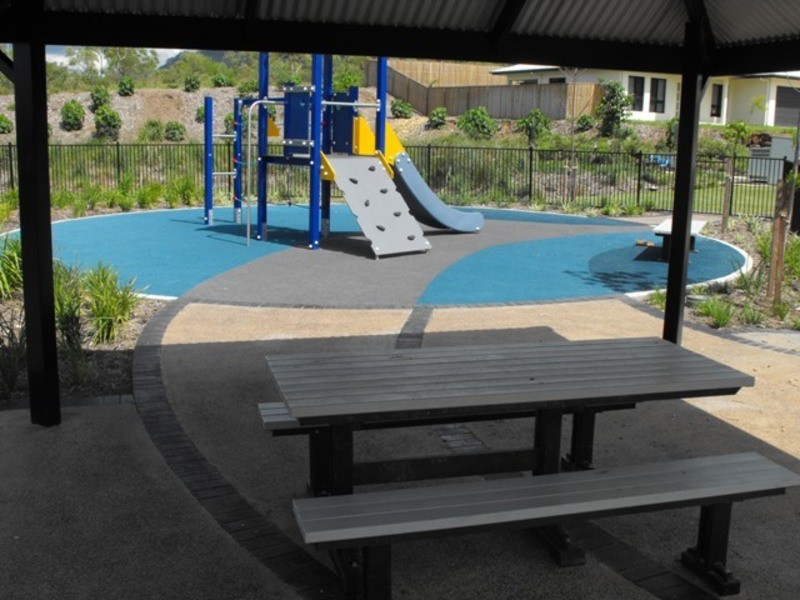 85 Klewarra Boulevard, Douglas QLD 4814