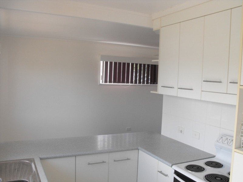 * Tamarind Street, Kirwan QLD 4817