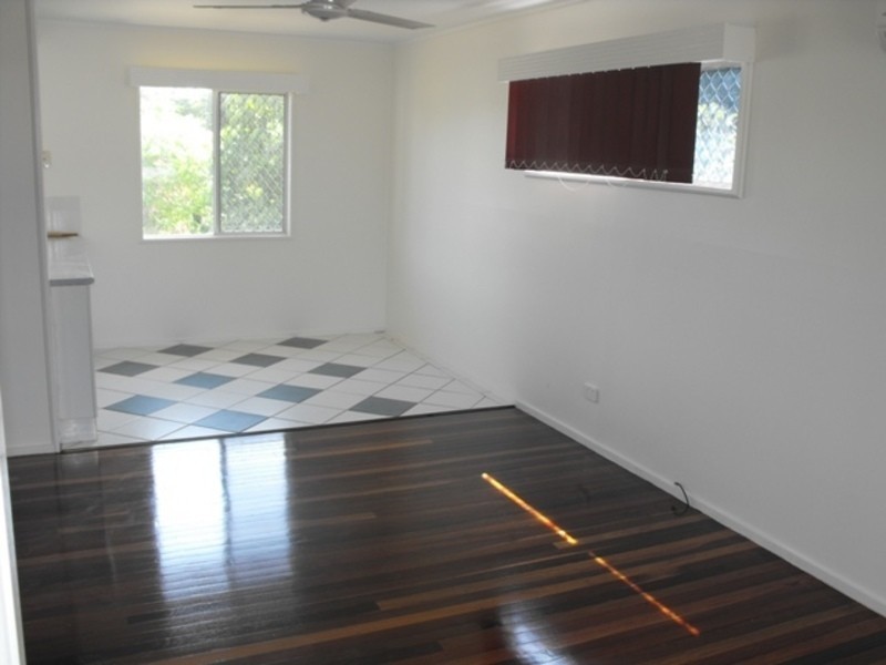 * Tamarind Street, Kirwan QLD 4817