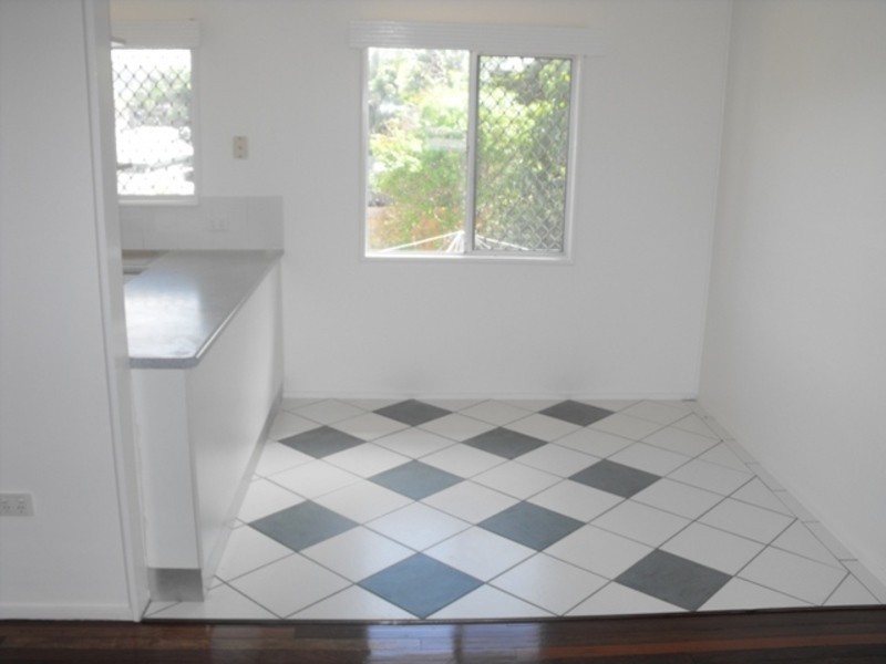 * Tamarind Street, Kirwan QLD 4817