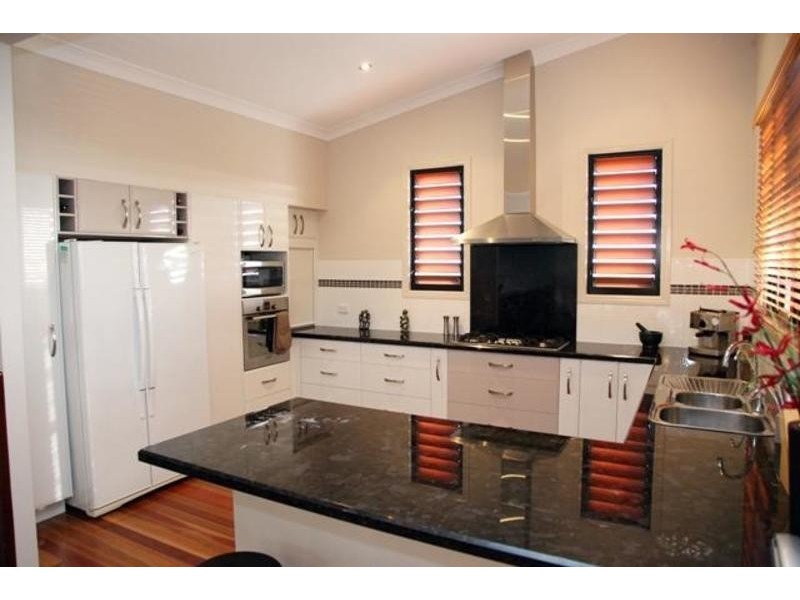 15 Kiandra Place, Mount Louisa QLD 4814