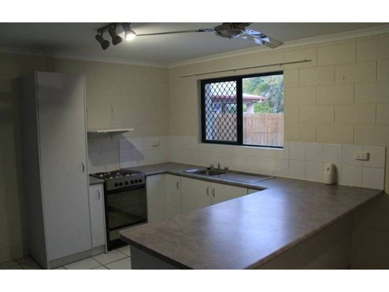 5 Jameson Street, Hermit Park QLD 4812