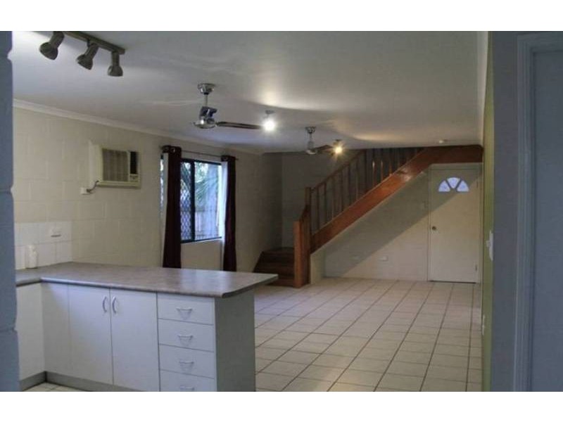 5 Jameson Street, Hermit Park QLD 4812