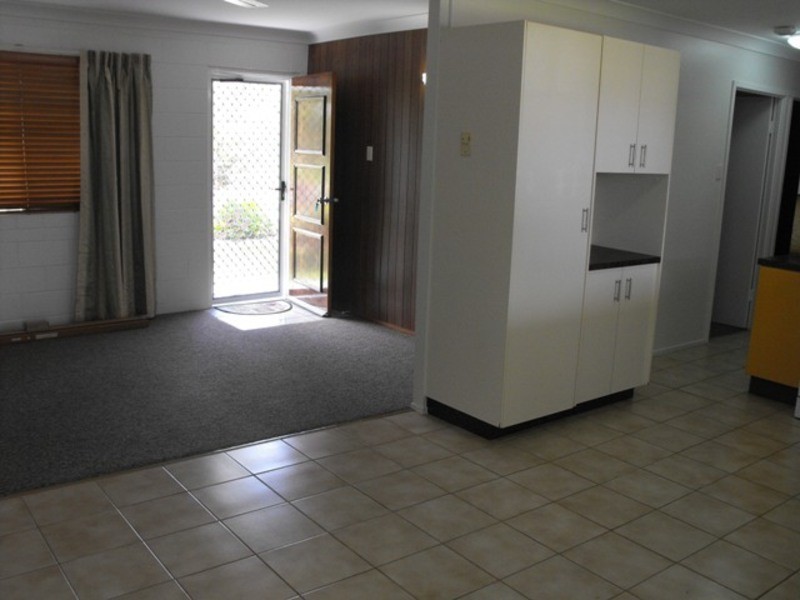 11 Robbins Court, Wulguru QLD 4811