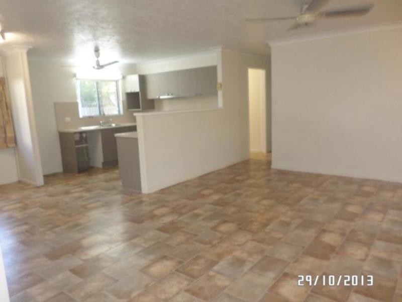 1393 Riverway Drive, Kelso QLD 4815