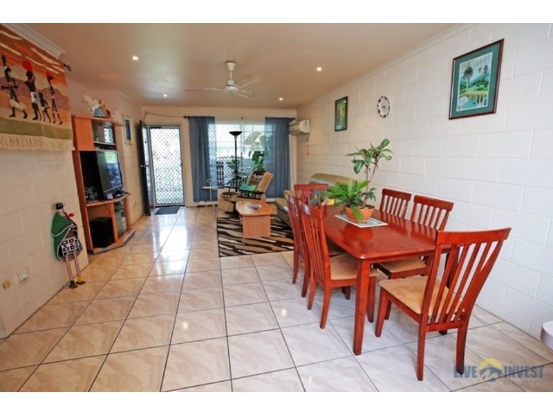 2/15 Ryrie Crescent, Rasmussen QLD 4815