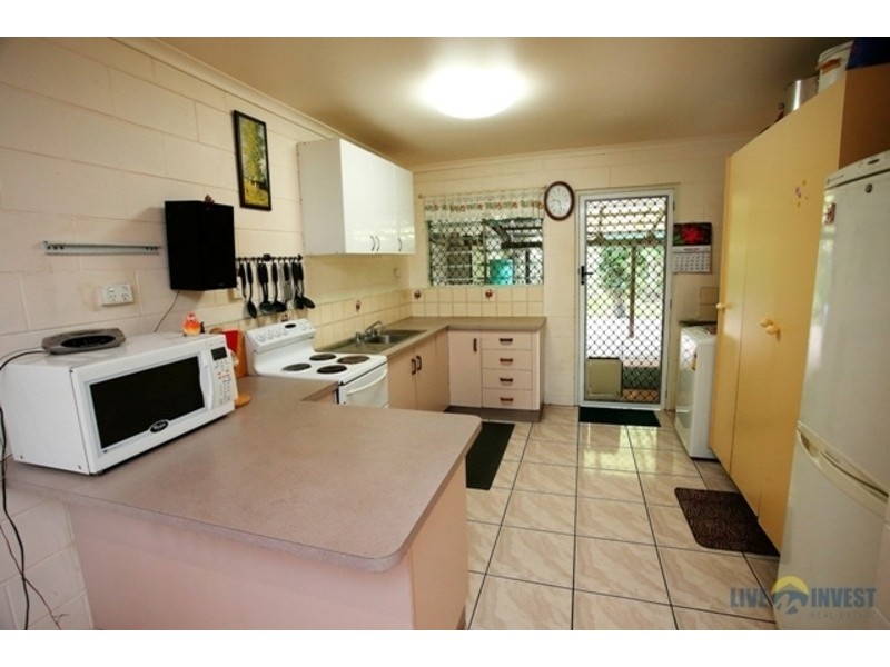 2/15 Ryrie Crescent, Rasmussen QLD 4815