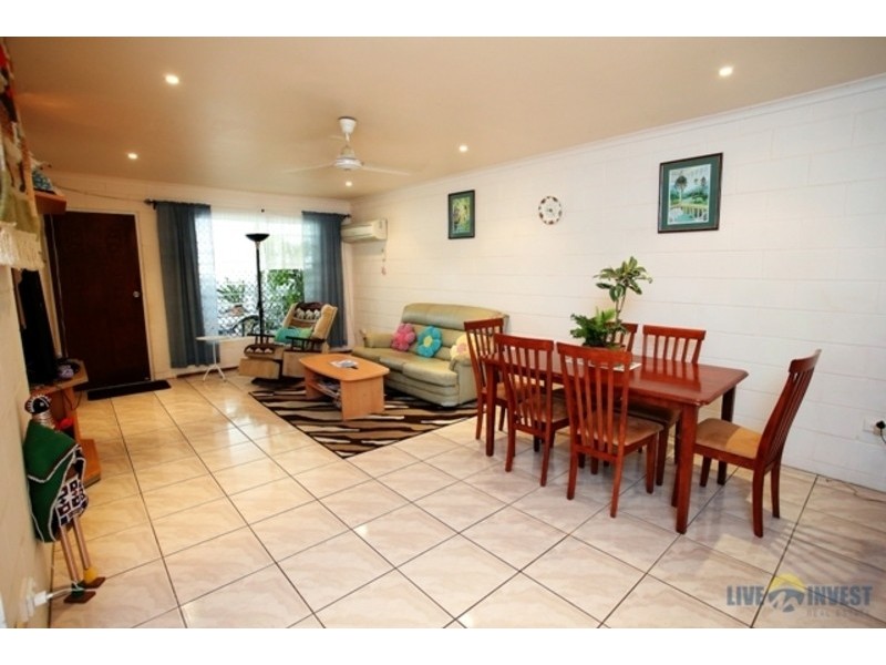 2/15 Ryrie Crescent, Rasmussen QLD 4815