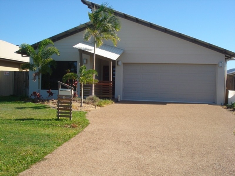 9 Petrie Way, Idalia QLD 4811