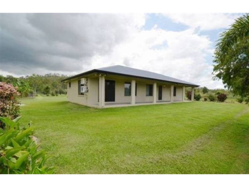 224 Valley Drive, Oak Valley QLD 4811