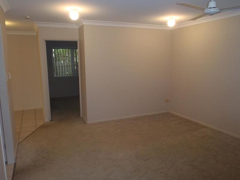 2/93 Hugh Street, West End QLD 4810