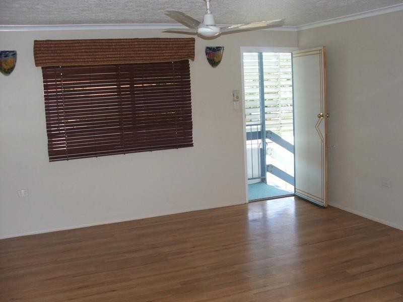 8 Emerald Street, Kirwan QLD 4817