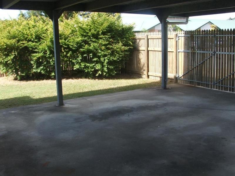 8 Emerald Street, Kirwan QLD 4817
