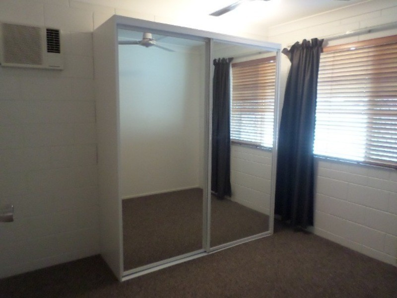 * Robbins Court, Wulguru QLD 4811