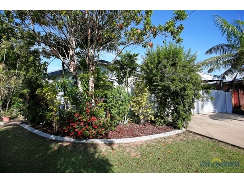 32 Leila Avenue, Rasmussen QLD 4815