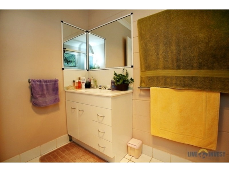 32 Leila Avenue, Rasmussen QLD 4815