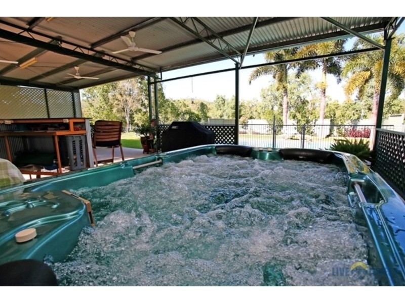 33 Chisholm Trail, Oak Valley QLD 4811