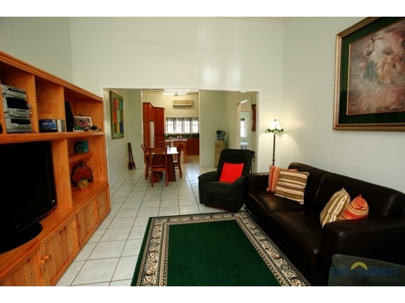 33 Chisholm Trail, Oak Valley QLD 4811