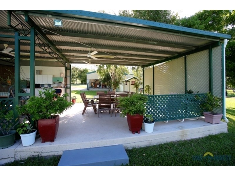 33 Chisholm Trail, Oak Valley QLD 4811