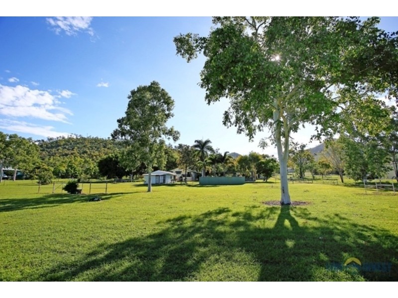 33 Chisholm Trail, Oak Valley QLD 4811