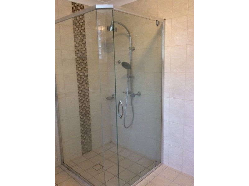 8 Sallows Street, Pallarenda QLD 4810