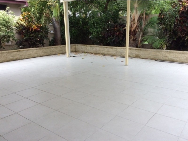 8 Sallows Street, Pallarenda QLD 4810