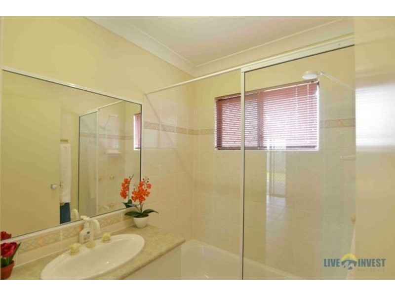 4 Riley Circuit, Kirwan QLD 4817