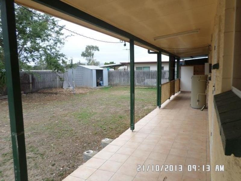 300 Pinnacle Drive, Rasmussen QLD 4815