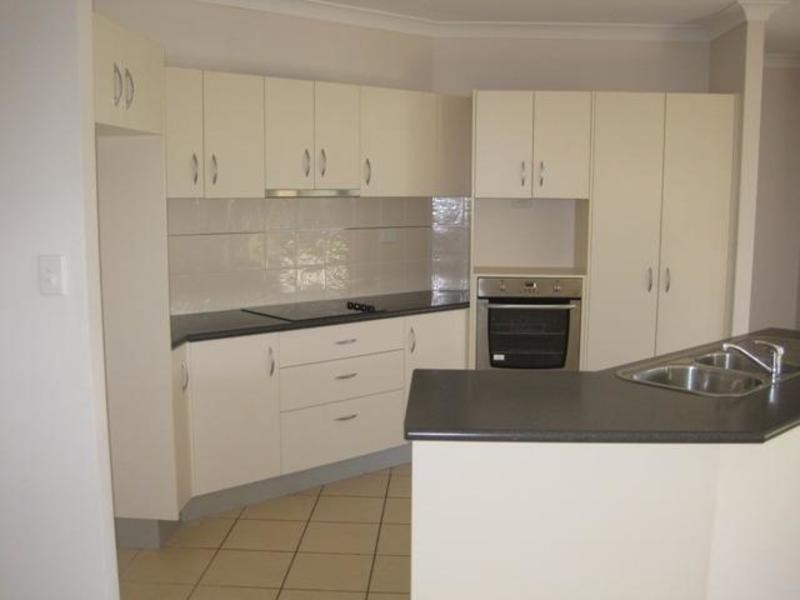 21 Sheerwater Parade, Douglas QLD 4814