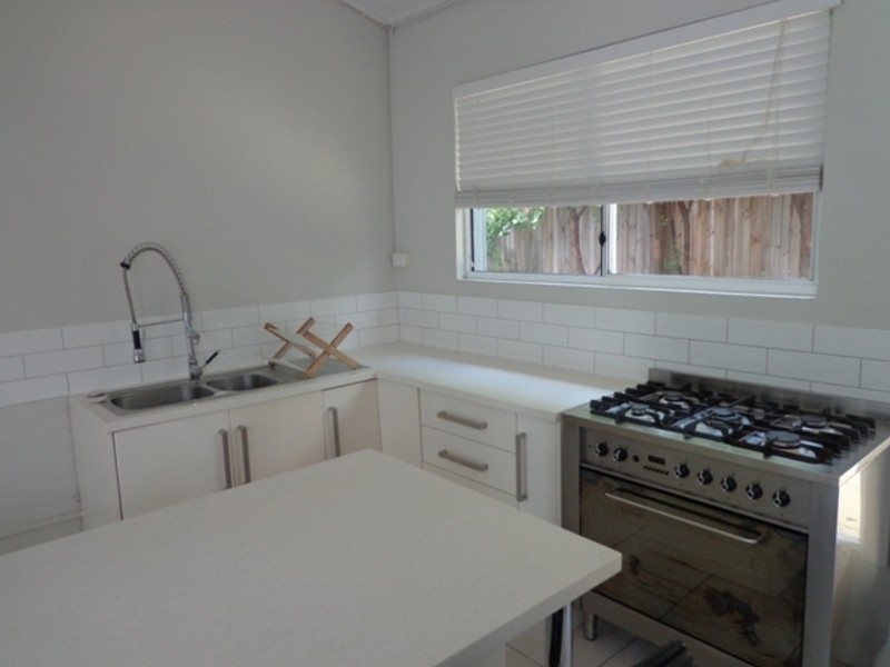 15 Baxter Street, West End QLD 4810