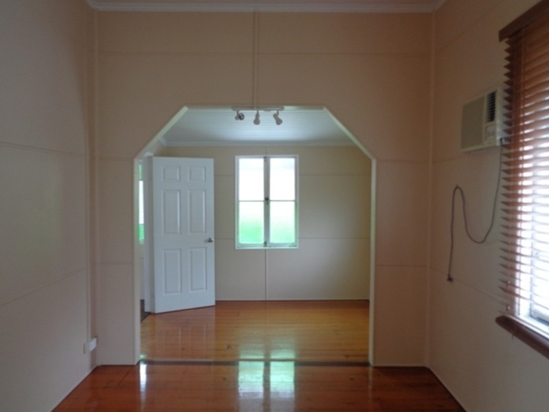 15 Baxter Street, West End QLD 4810