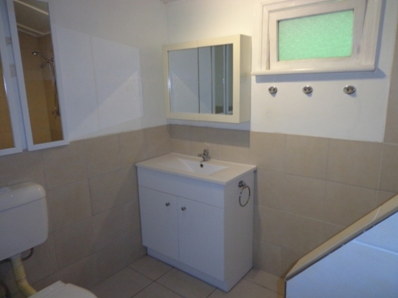 15 Baxter Street, West End QLD 4810