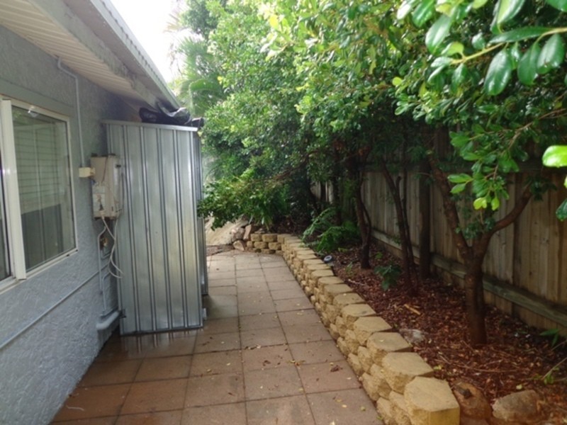 15 Baxter Street, West End QLD 4810