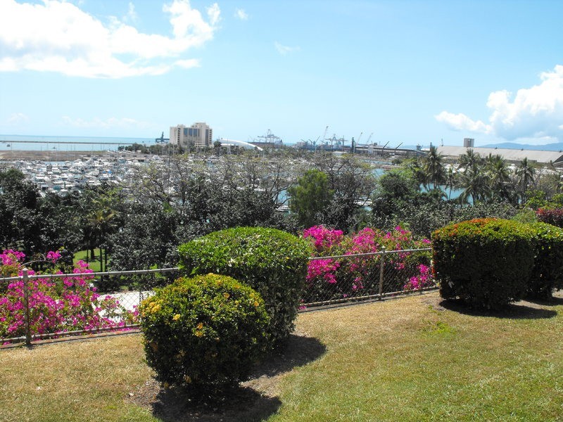 2/23A Cleveland Terrace, North Ward QLD 4810