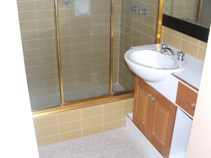 2/23A Cleveland Terrace, North Ward QLD 4810