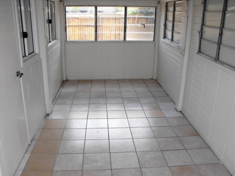 12 Pugh Street, Aitkenvale QLD 4814