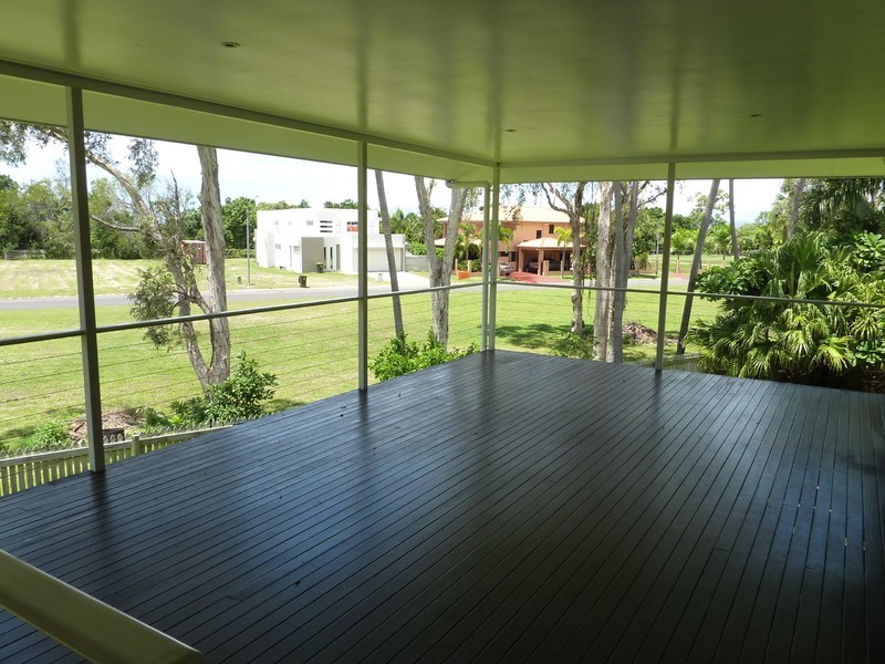 11 Marita Court, Bushland Beach QLD 4818
